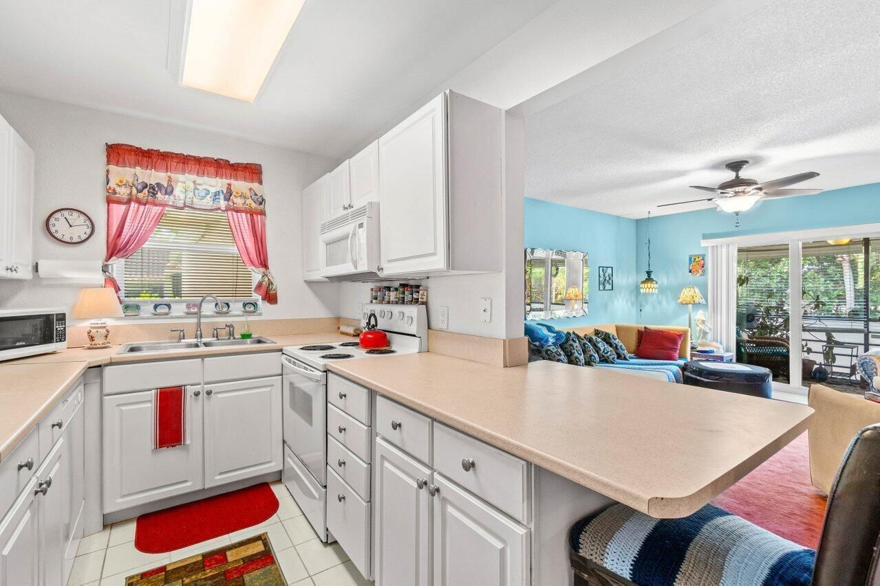 1124 NW 13th Street #204a, Boca Raton, FL 33486 photo 3