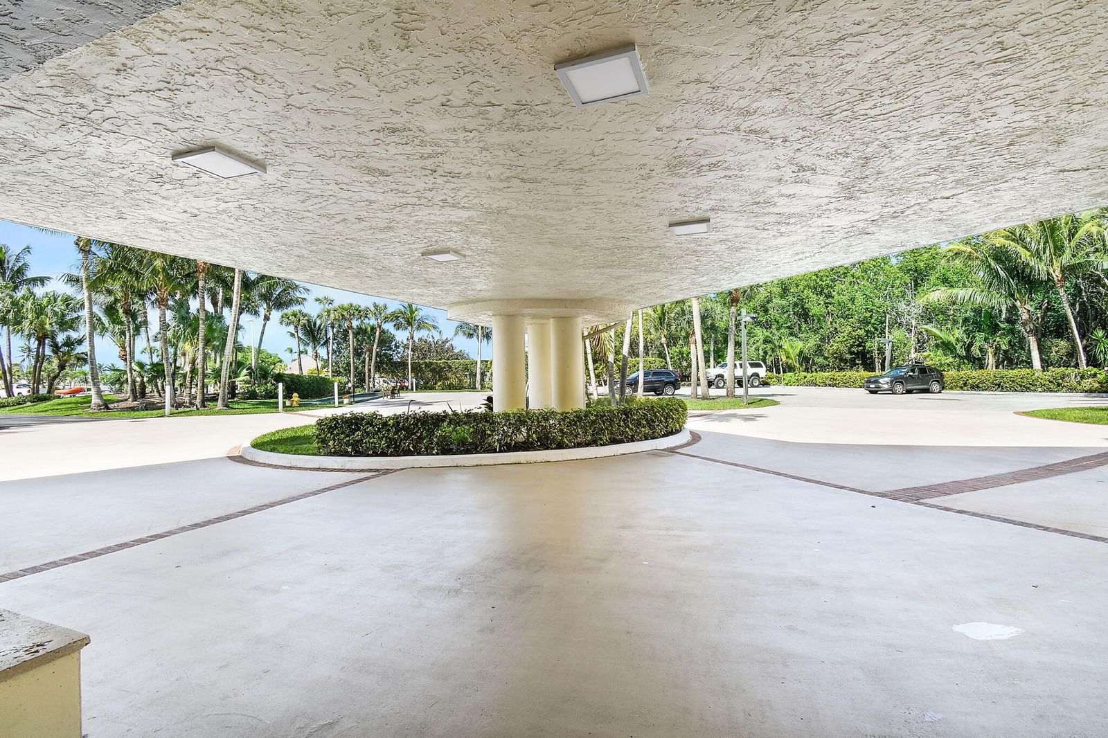 221 NE Plantation Road #316, Hutchinson Island, FL 34996 photo 3