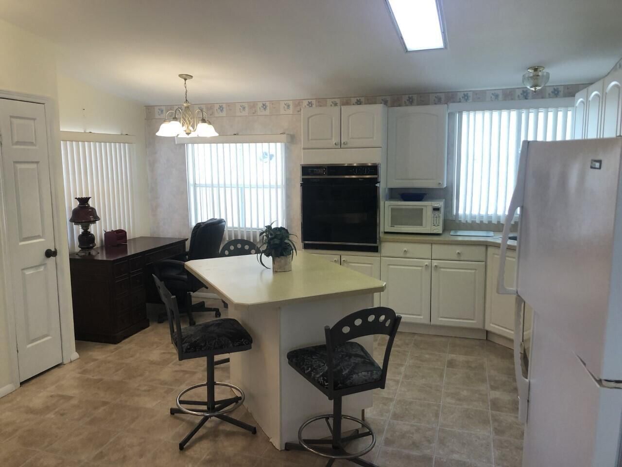 7847 SE Swan Avenue, Hobe Sound, FL 33455 photo 4