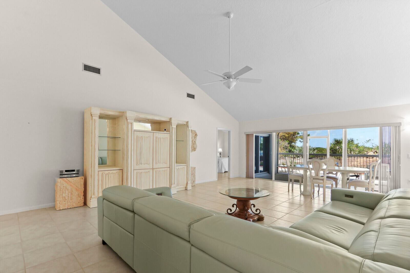 327 Ridge Road, Jupiter, FL 33477 photo 2