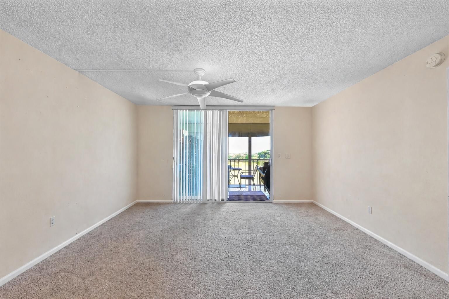 4570 NW 18th Avenue #604, Deerfield Beach, FL 33064 photo 4