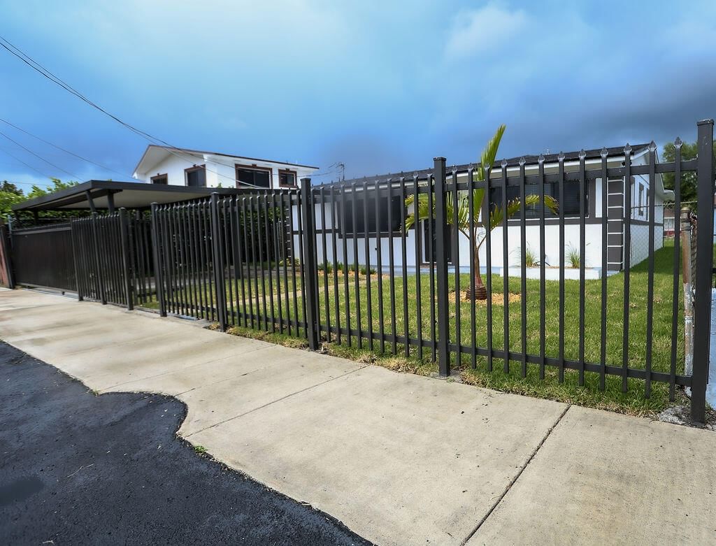 1781 NW 154th Street, Miami Gardens, FL 33054 photo 2
