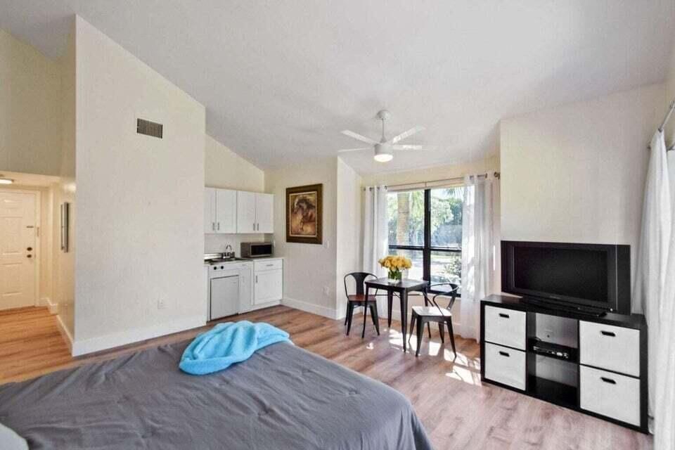 11863 Wimbledon Circle #508, Wellington, FL 33414 photo 2