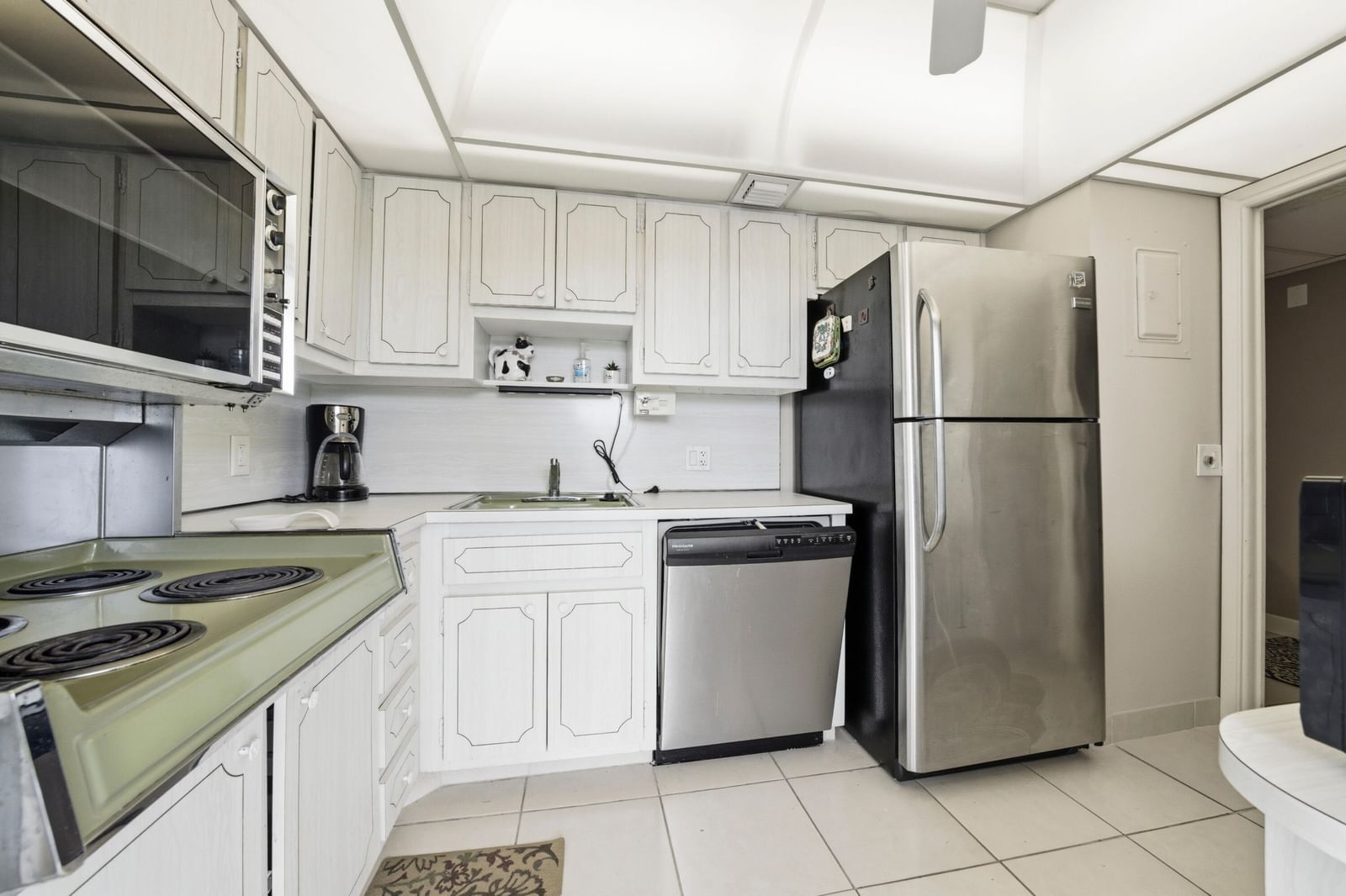 3100 N Palm Aire Drive #208, Pompano Beach, FL 33069 photo 4