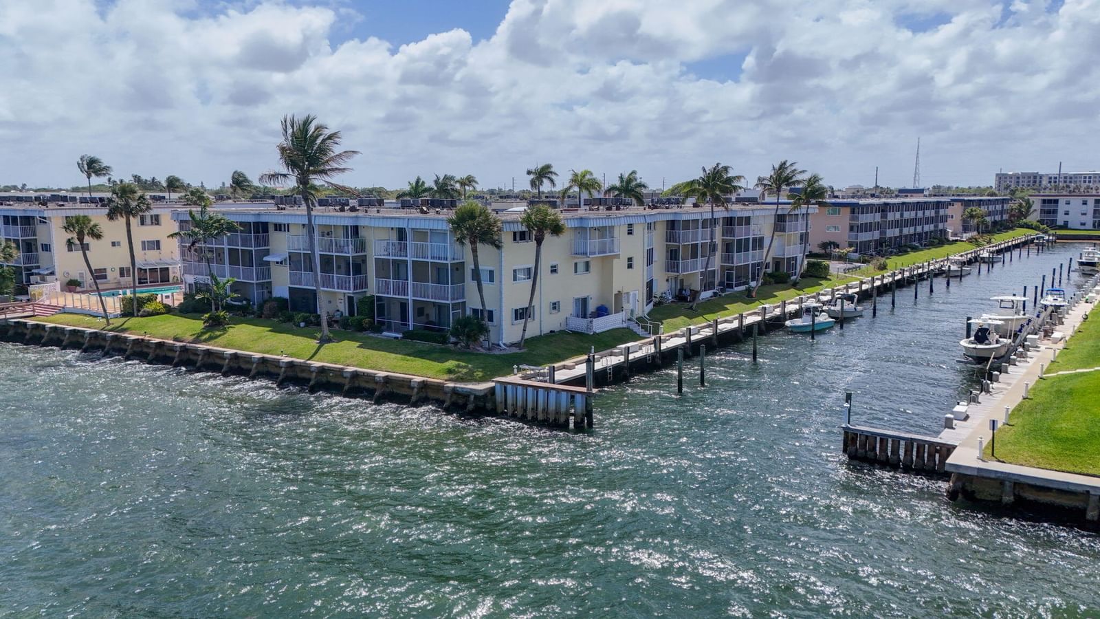 101 Doolen Court #307, North Palm Beach, FL 33408 photo 4