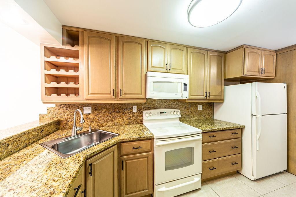 6 Royal Palm Way #102, Boca Raton, FL 33432 photo 3