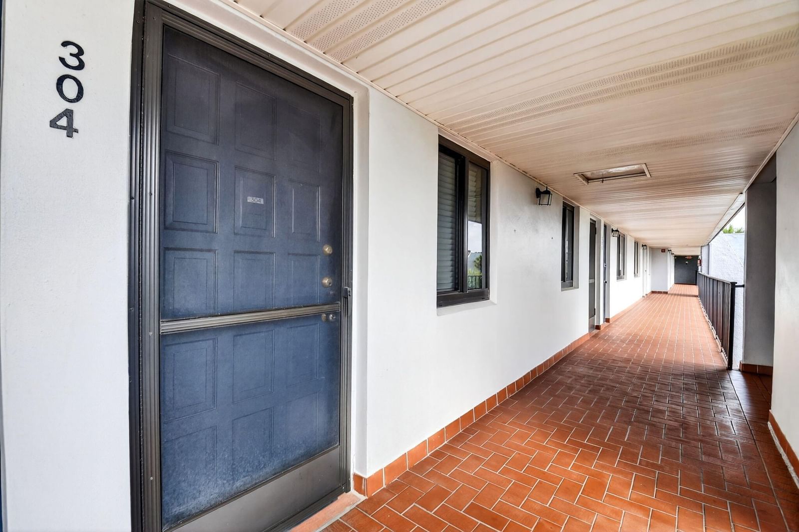 4248 Deste Court #304, Lake Worth, FL 33467 photo 3