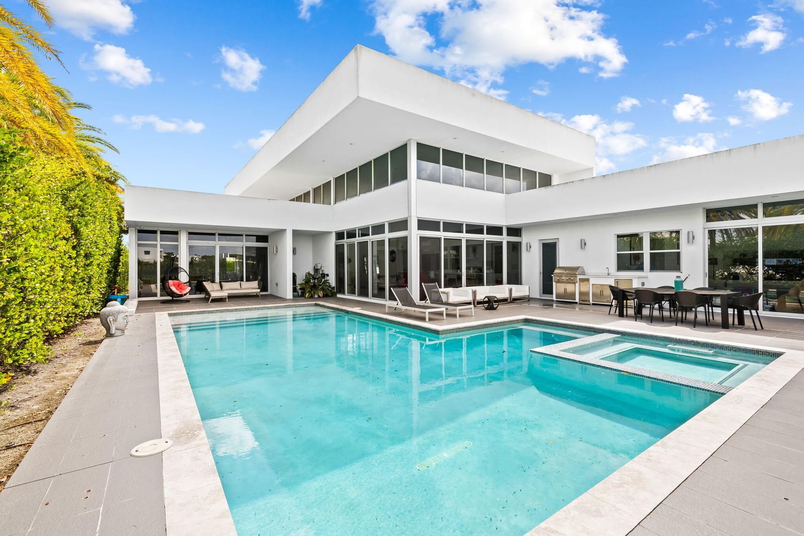 16758 Natures Way, Weston, FL 33326 photo 2