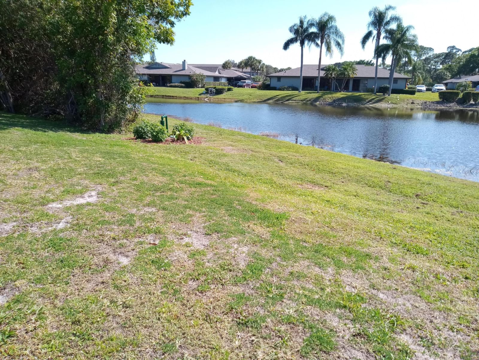 630 E Pointe Ct Ct SW, Vero Beach, FL 32962 photo 2