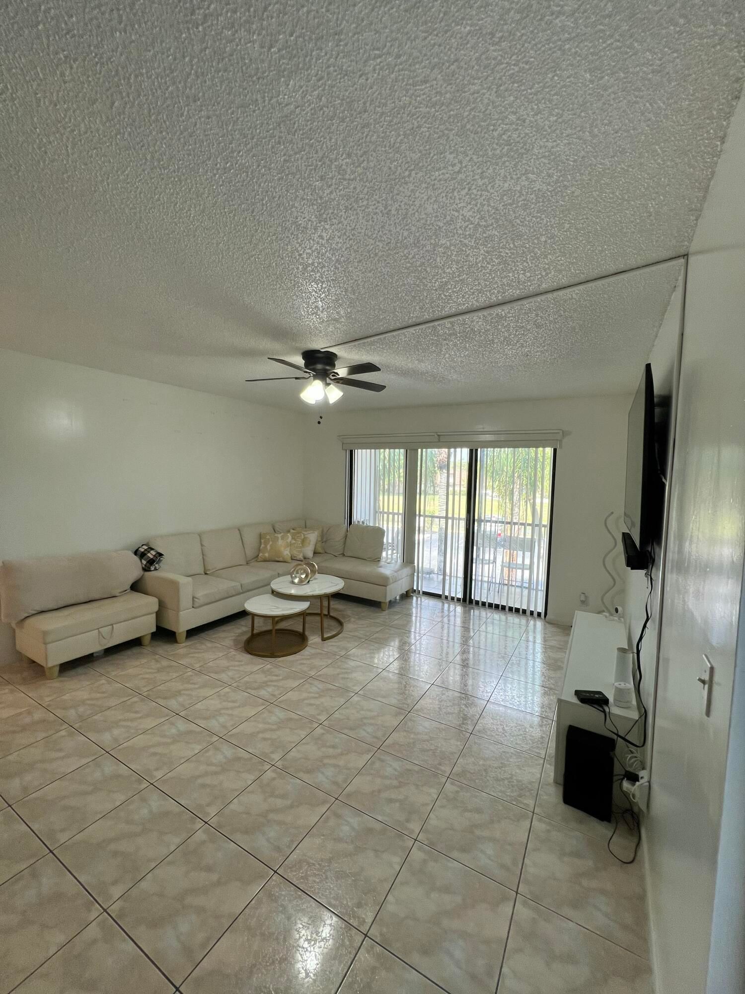1007 Green Pine Boulevard #D2, West Palm Beach, FL 33409 photo 3