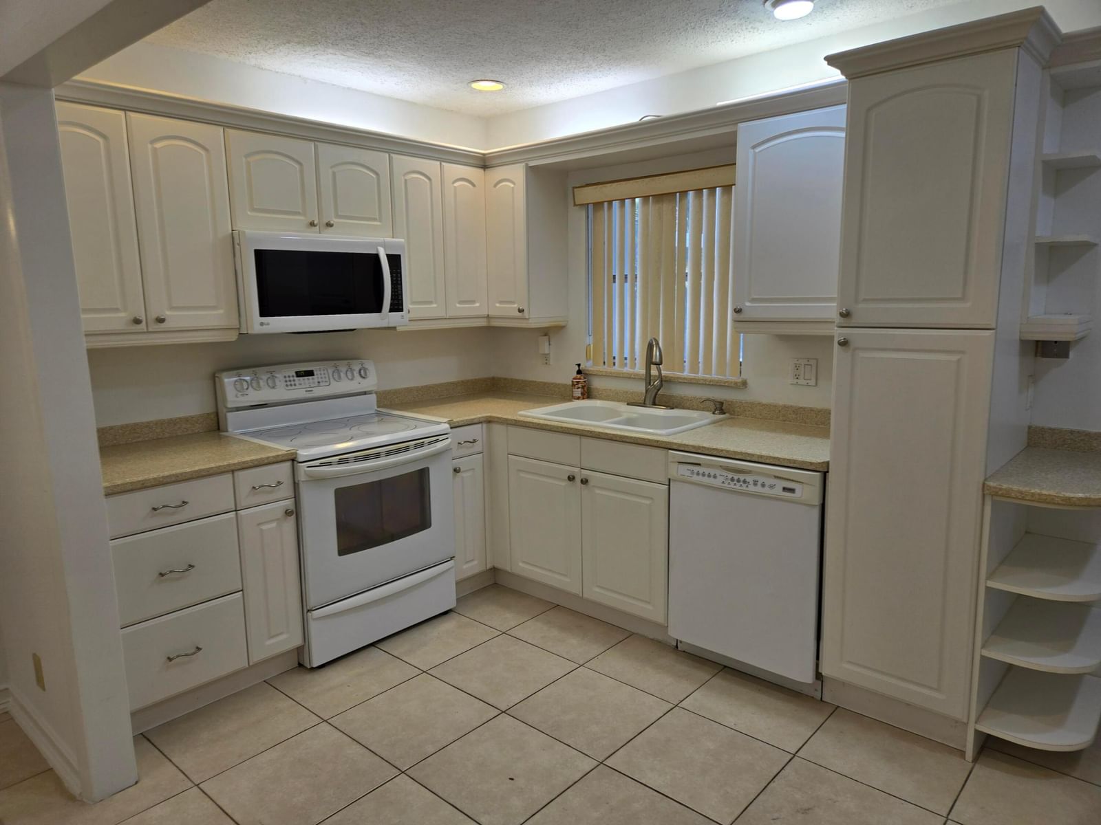 10125 NW 71st Street, Tamarac, FL 33321 photo 3
