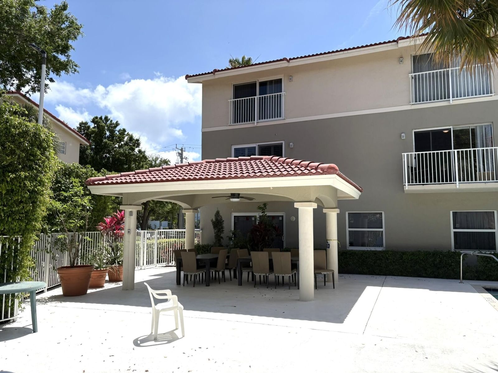 2501 NE 14th Street #301, Pompano Beach, FL 33062 photo 4