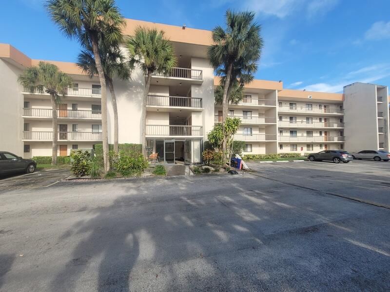 5917 Via Vermilya #206, Lake Worth, FL 33462 photo 3