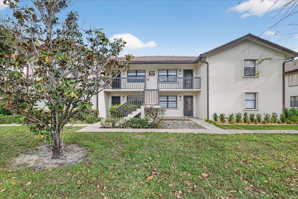 7633 Tahiti Lane #101, Lake Worth, FL 33467 photo 2