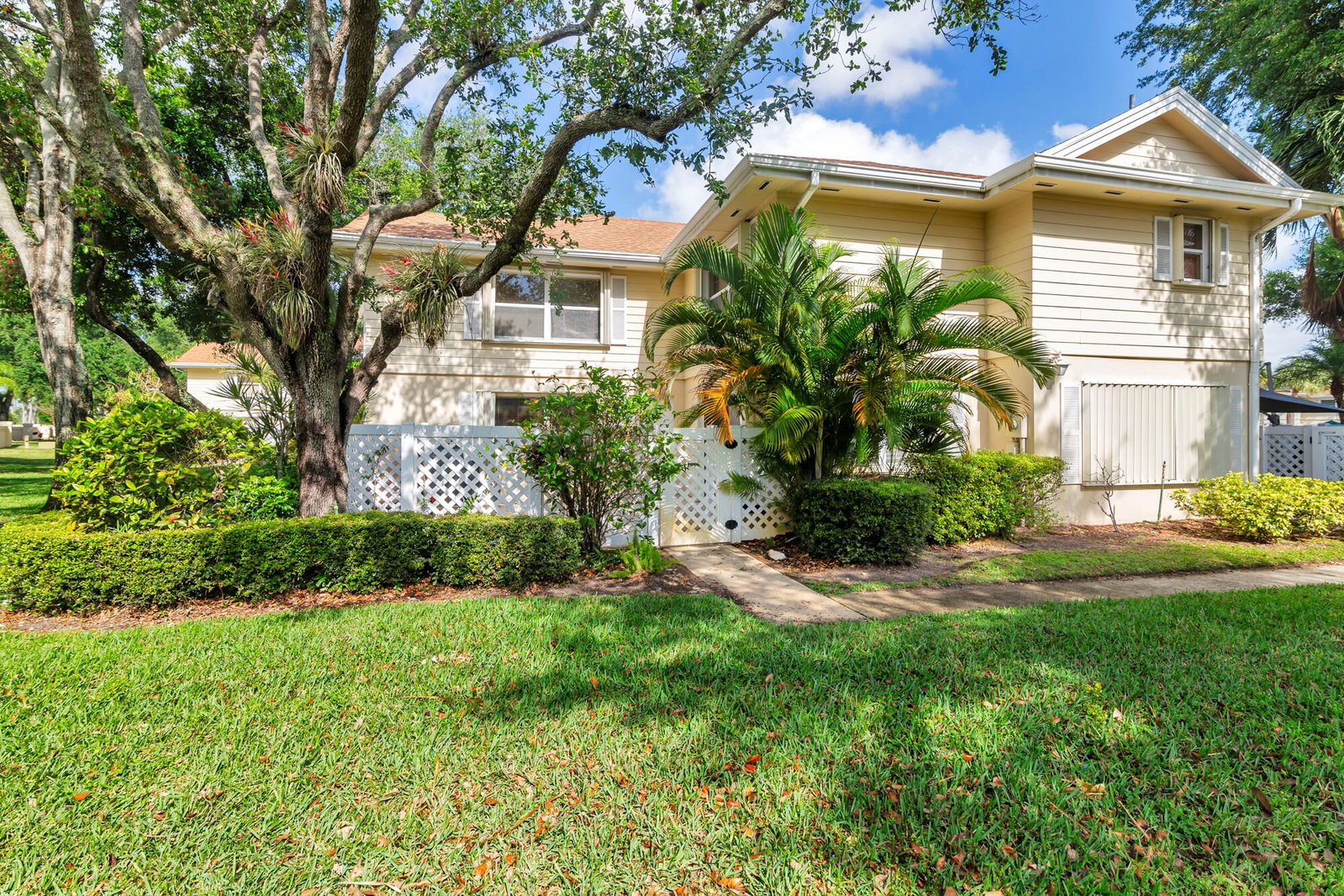 8142 Bridgewater Court #42c, Lake Clarke Shores, FL 33406 photo 2