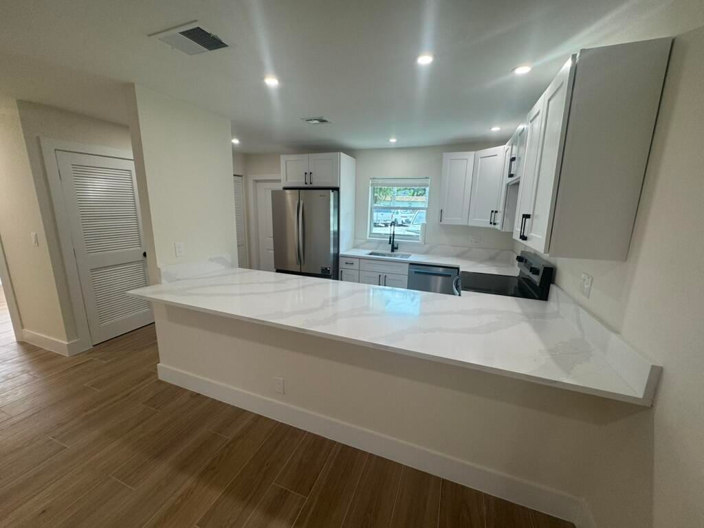 435 SW Natura Avenue #A, Deerfield Beach, FL 33441 photo 4