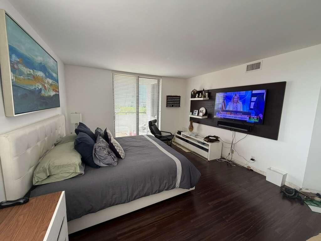 1581 Brickell Avenue #406, Miami, FL 33129