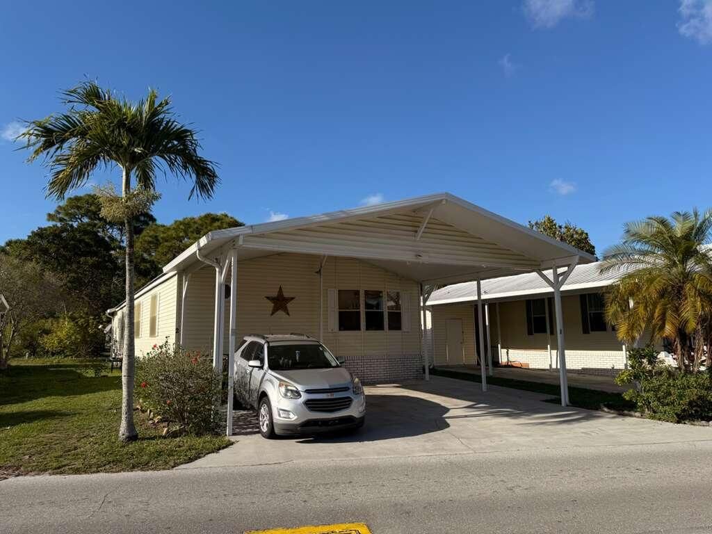 2 S 4 Seasons Road, Palm Beach Gardens, FL 33410 photo 3