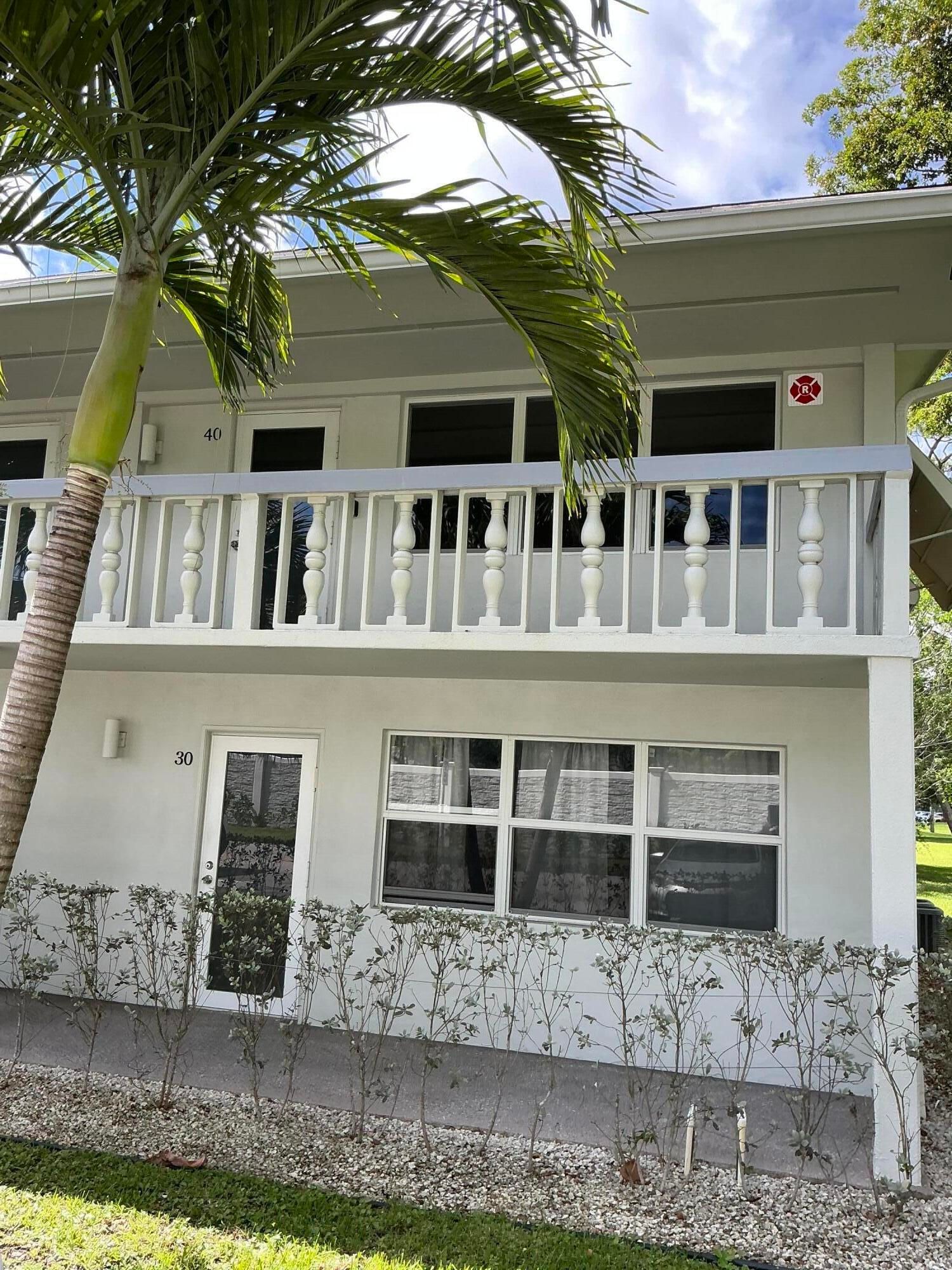 40 Ventnor Drive, Deerfield Beach, FL 33442 photo 2