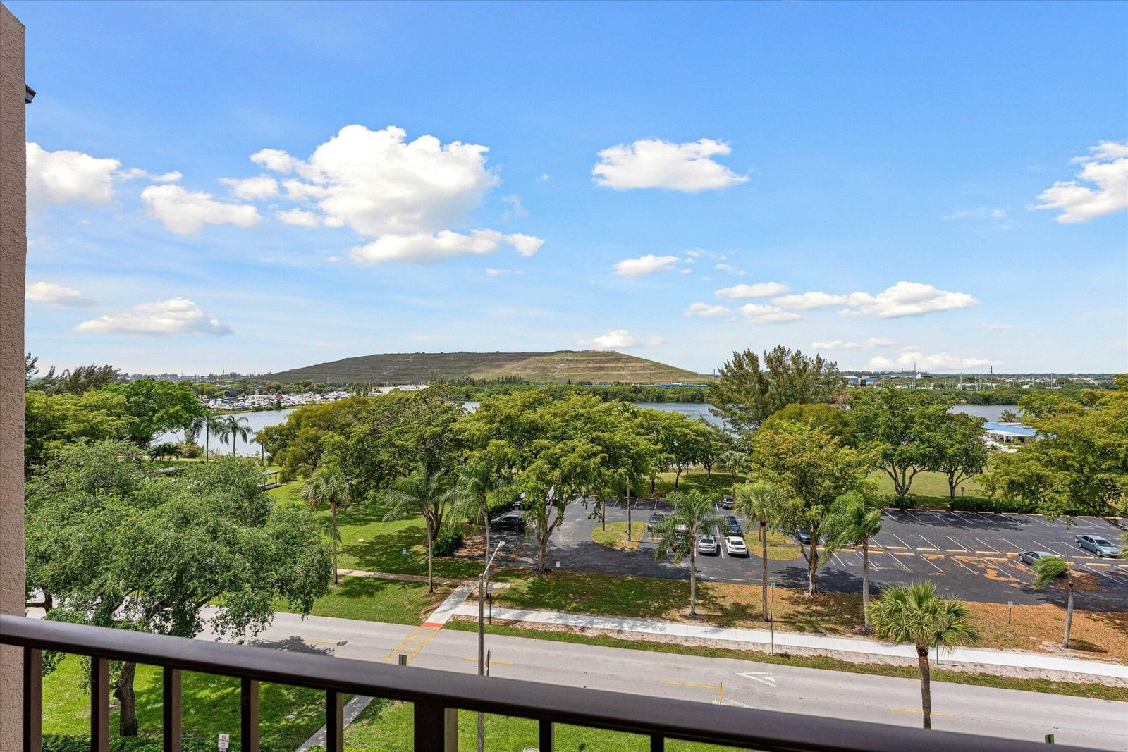 4570 NW 18th Avenue #704, Deerfield Beach, FL 33064 photo 4