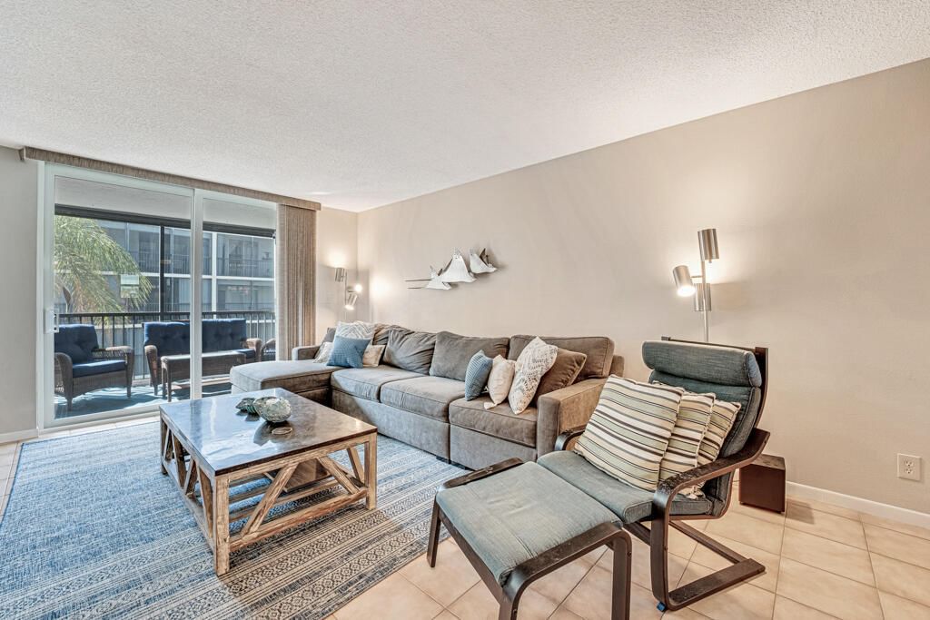 760 E Ocean Avenue #303, Boynton Beach, FL 33435 photo 2