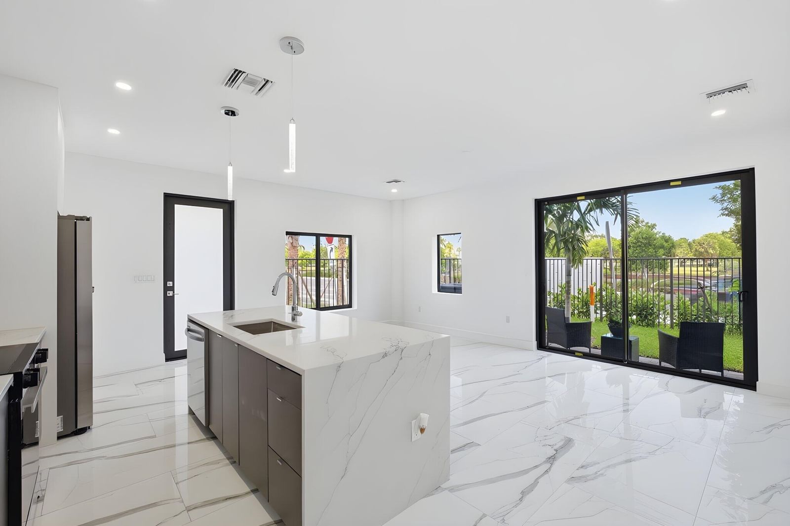 1548 NW 1st Avenue, Pompano Beach, FL 33060 photo 5
