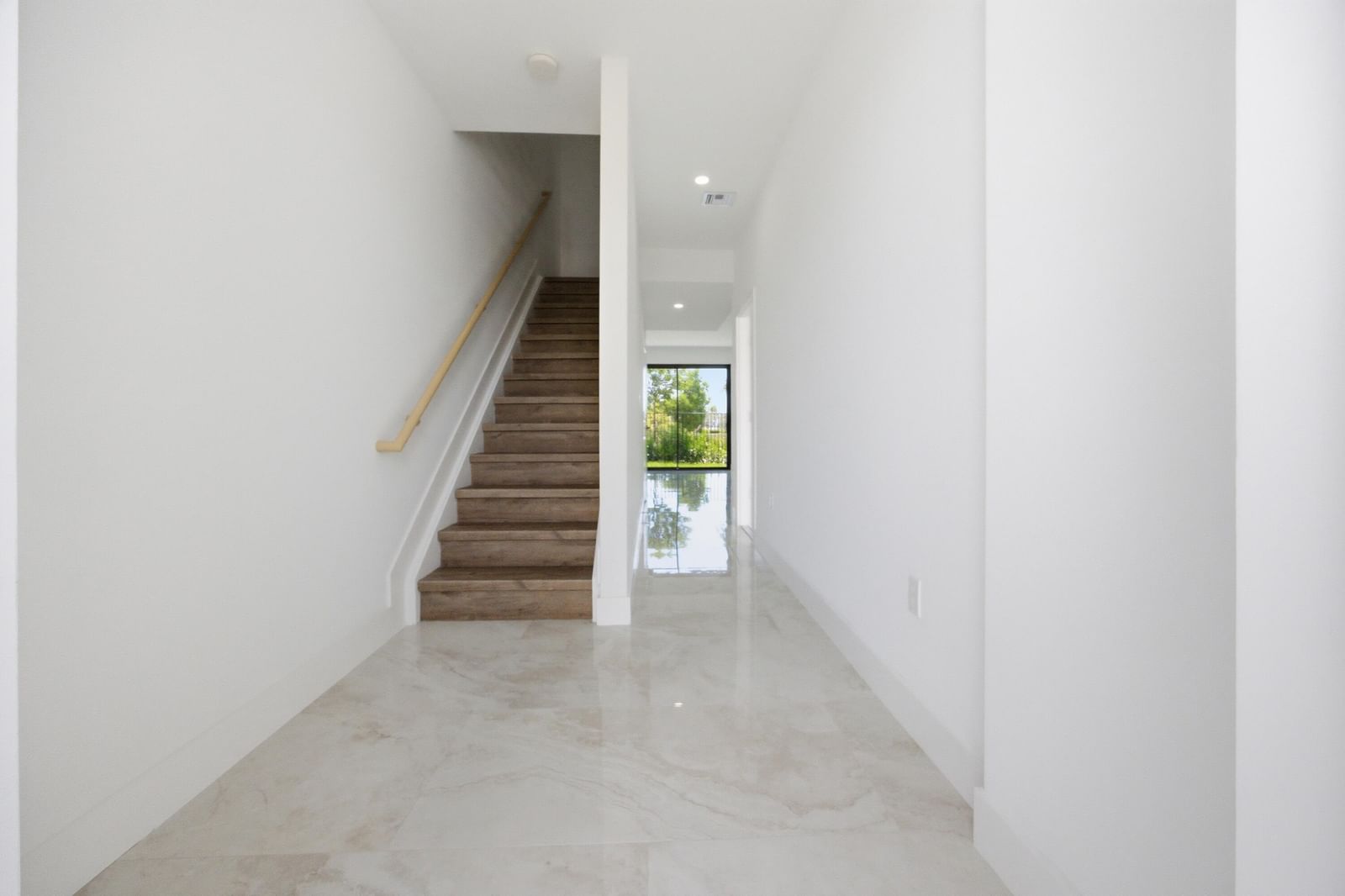 1546 NW 1st Avenue, Pompano Beach, FL 33060 photo 4