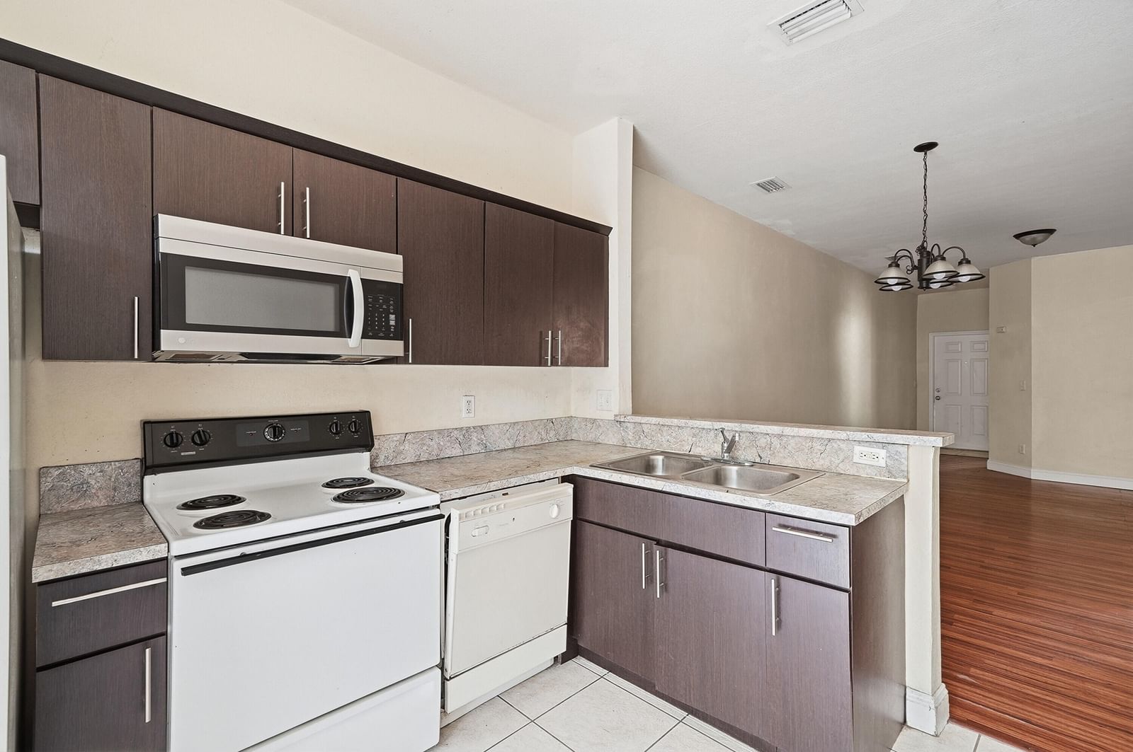 1584 SW 2nd Street, Homestead, FL 33030 photo 4