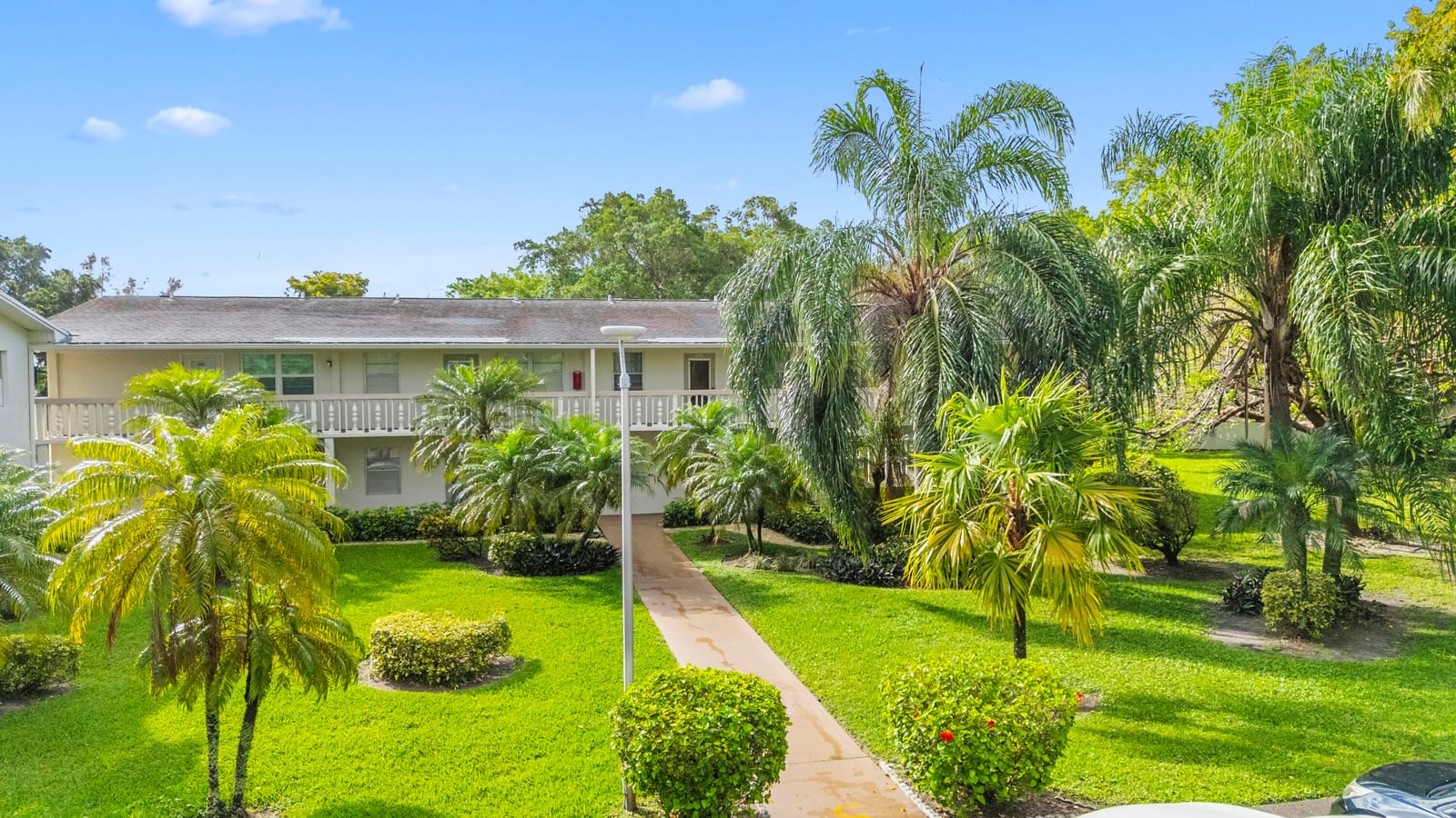 266 Ventnor S, Deerfield Beach, FL 33442 photo 2