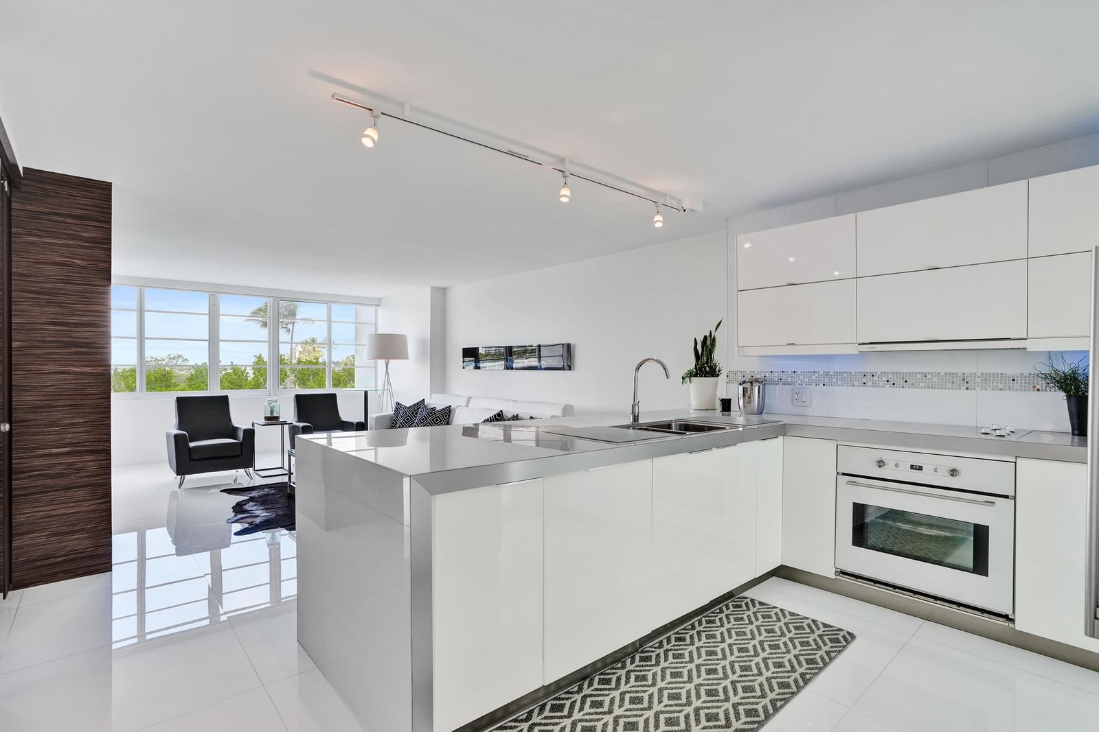 1670 Lincoln Court #3b, Miami Beach, FL 33139 photo 5