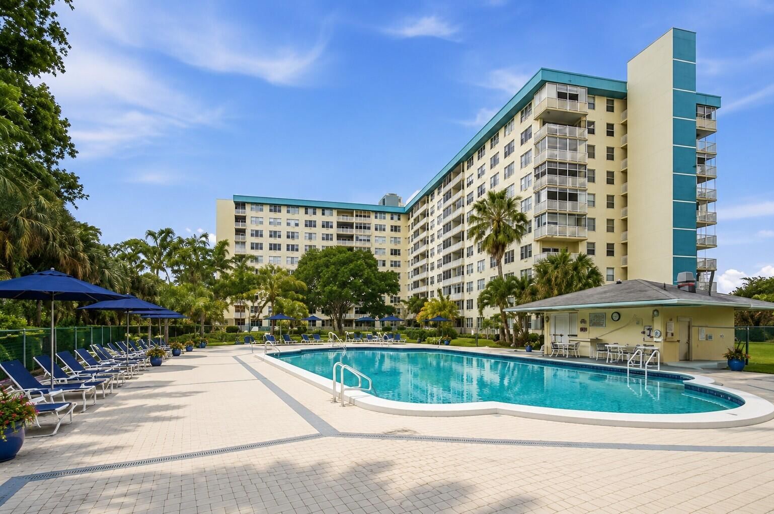 4330 Hillcrest Drive #804, Hollywood, FL 33021 photo 2