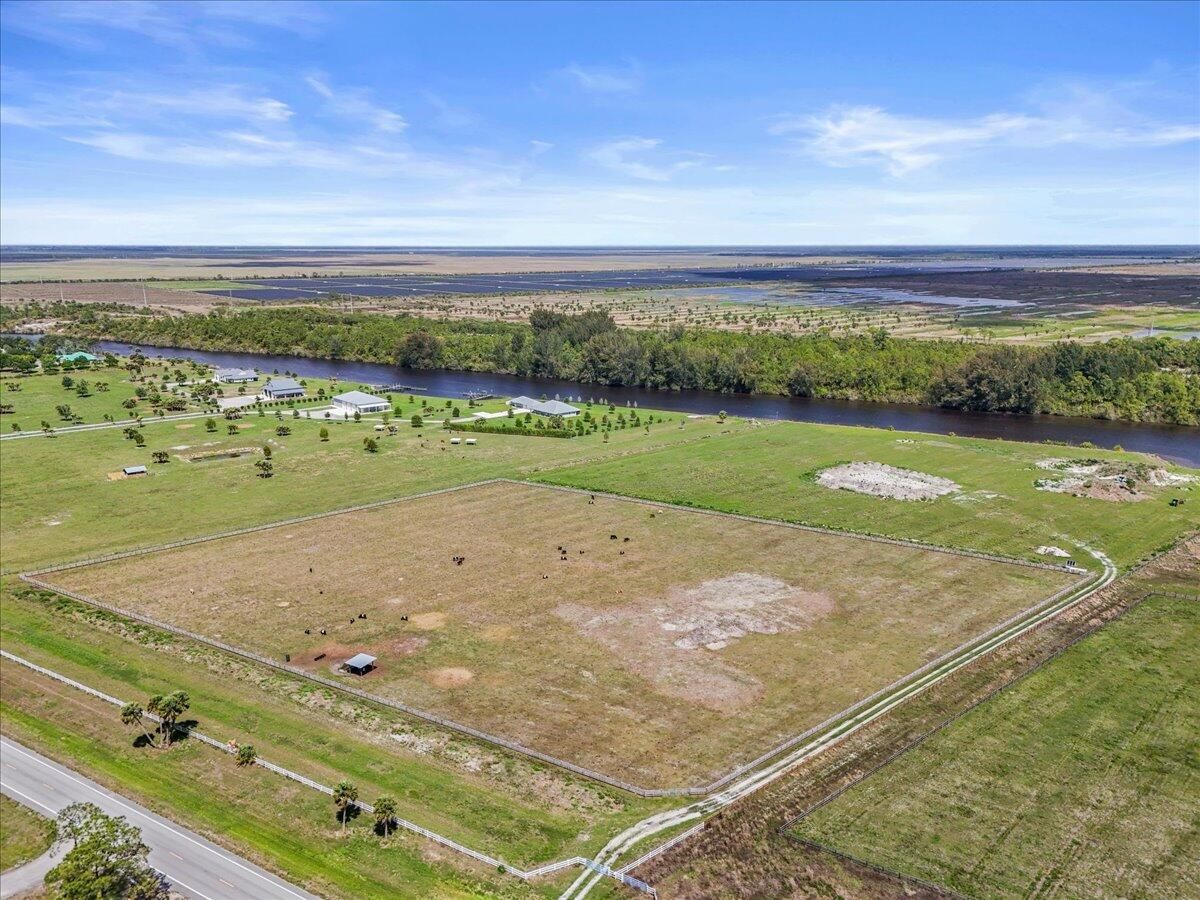8105 SW Kanner Highway, Indiantown, FL 34956 photo 3