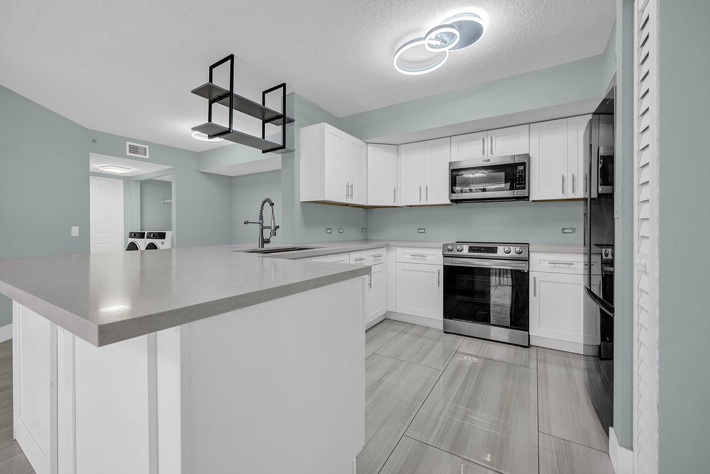 1010 Villa Circle, Boynton Beach, FL 33435 photo 2