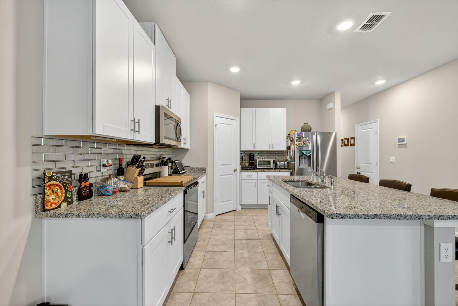 5672 SE Edgewater Circle, Stuart, FL 34997 photo 4