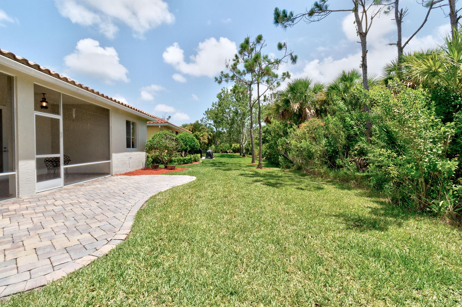 6188 Dorchester Way, Vero Beach, FL 32966 photo 4