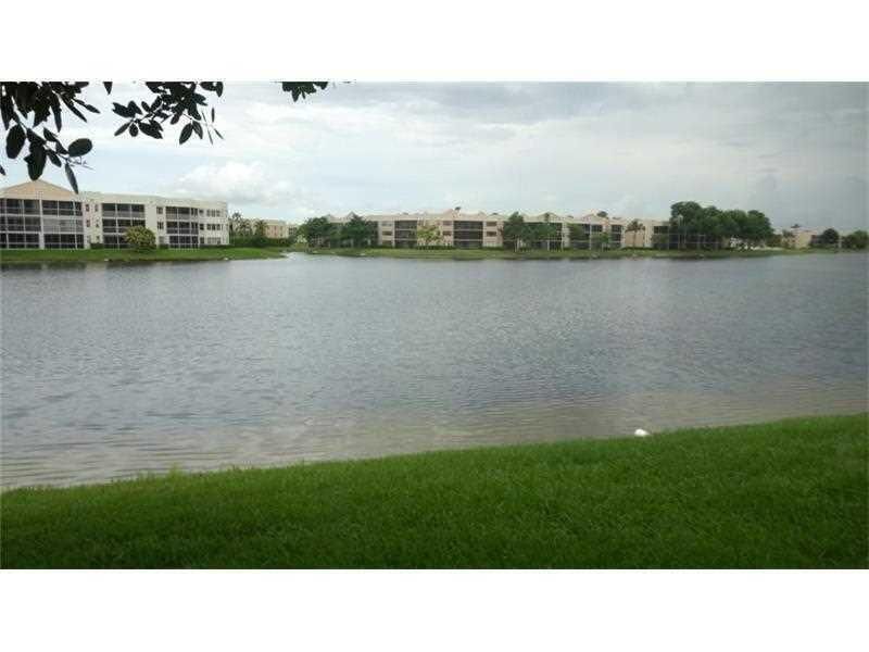 7486 N Devon Drive #109, Tamarac, FL 33321