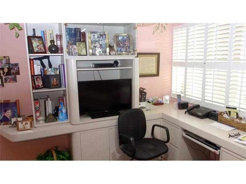 7486 N Devon Drive #109, Tamarac, FL 33321 photo 3