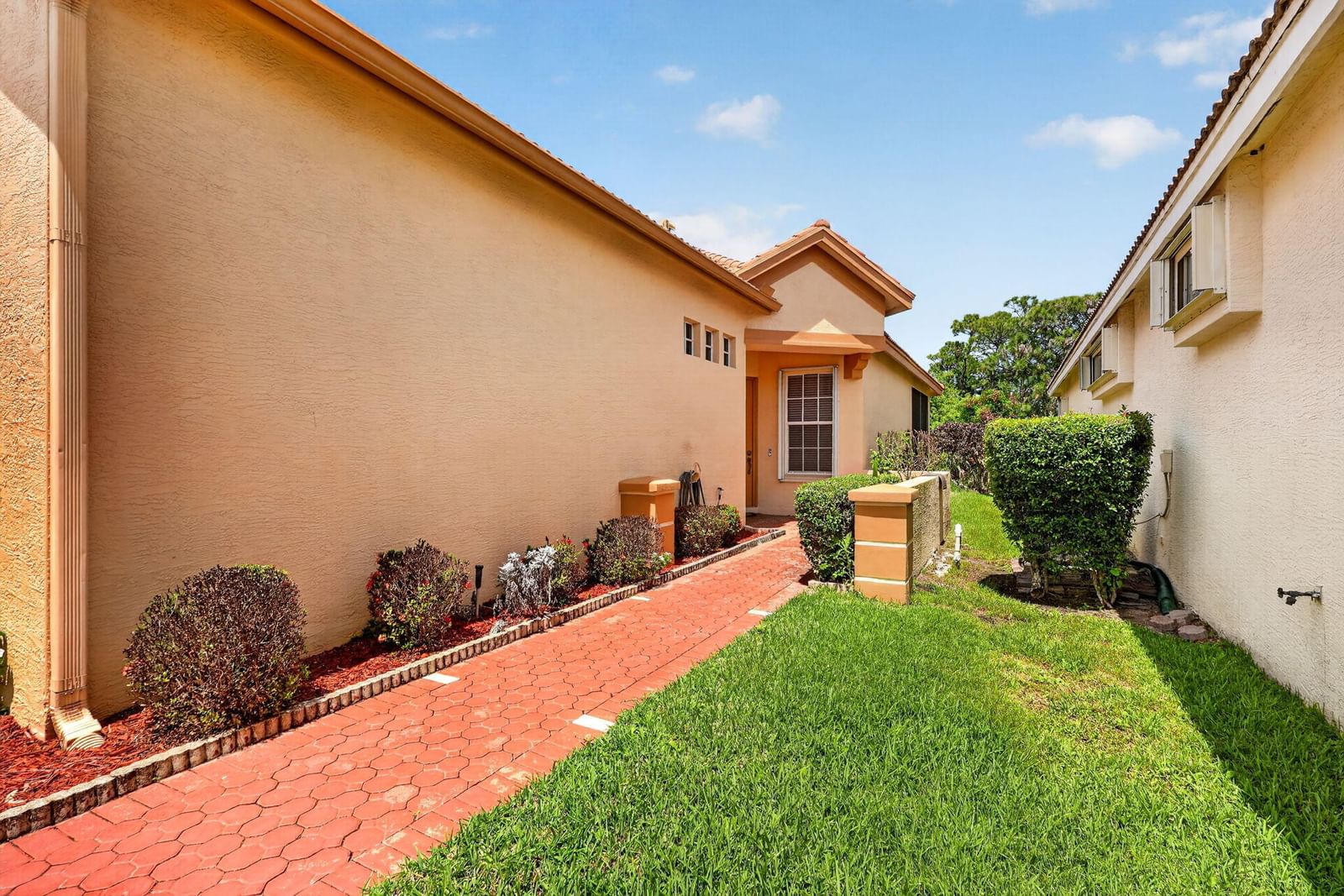 653 SW Munjack Cove, Port St Lucie, FL 34986 photo 4
