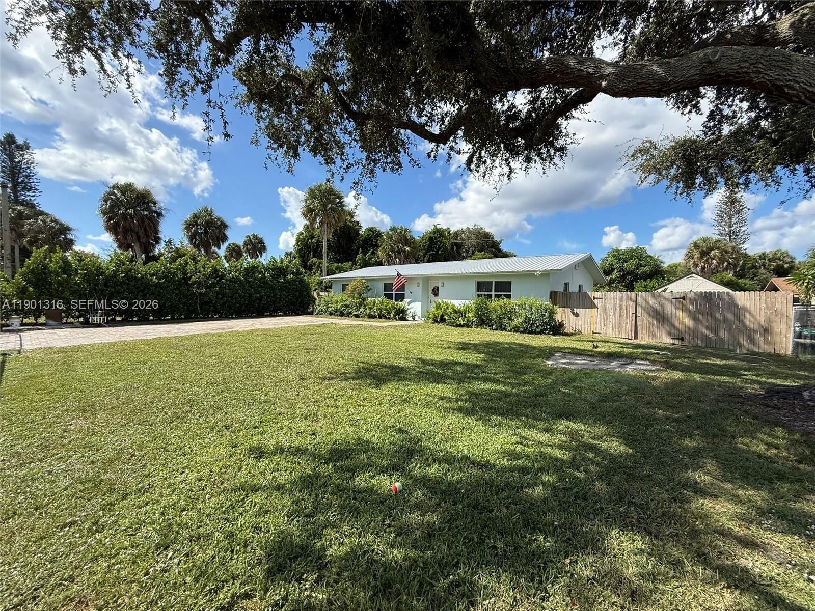 9546 SW Adams Street, Okeechobee, FL 34974 photo 2