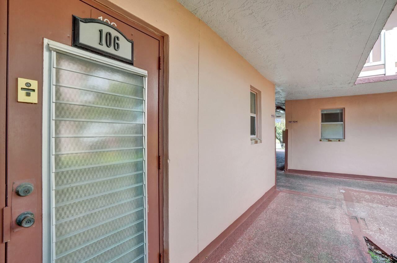 9460 Sunrise Lakes Boulevard #106, Sunrise, FL 33322 photo 2