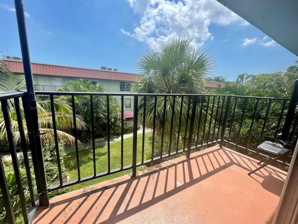 809 W Oakland Park Boulevard #J12, Oakland Park, FL 33311 photo 3