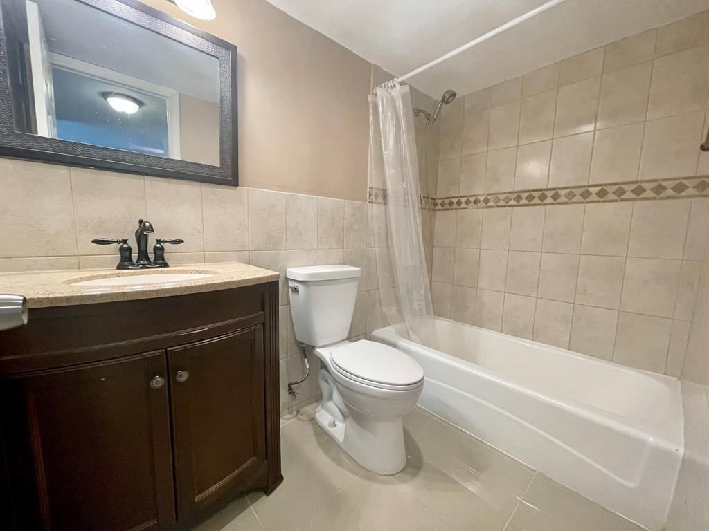 809 W Oakland Park Boulevard #J12, Oakland Park, FL 33311 photo 5