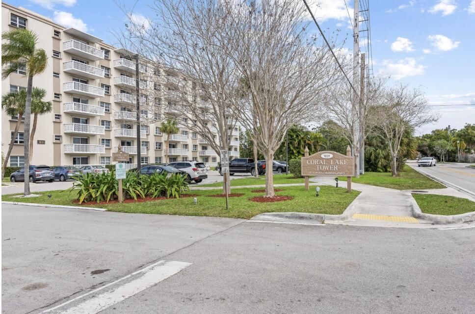 1831 NE 38th Street #410, Oakland Park, FL 33308 photo 2