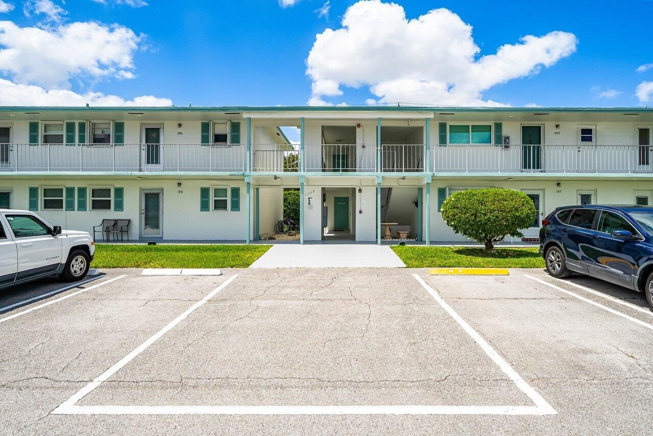1117 Lake Terrace #207, Boynton Beach, FL 33426 photo 2