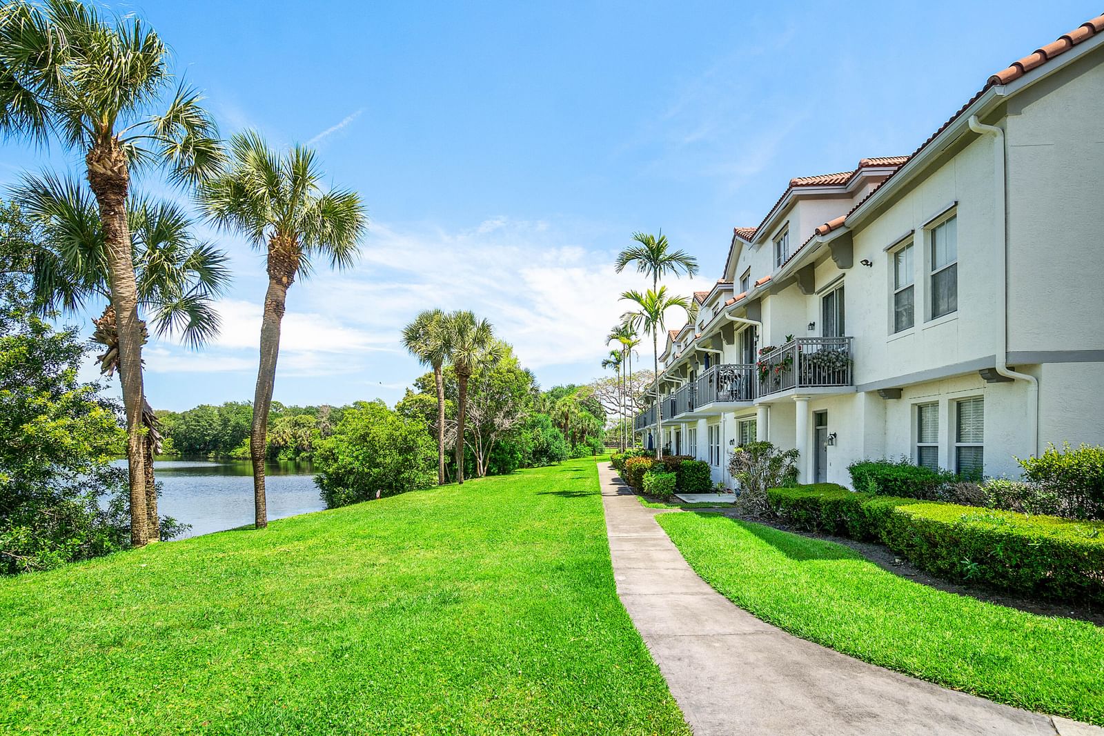 2052 Alta Meadows Lane #Apt 2212, Delray Beach, FL 33444 photo 3