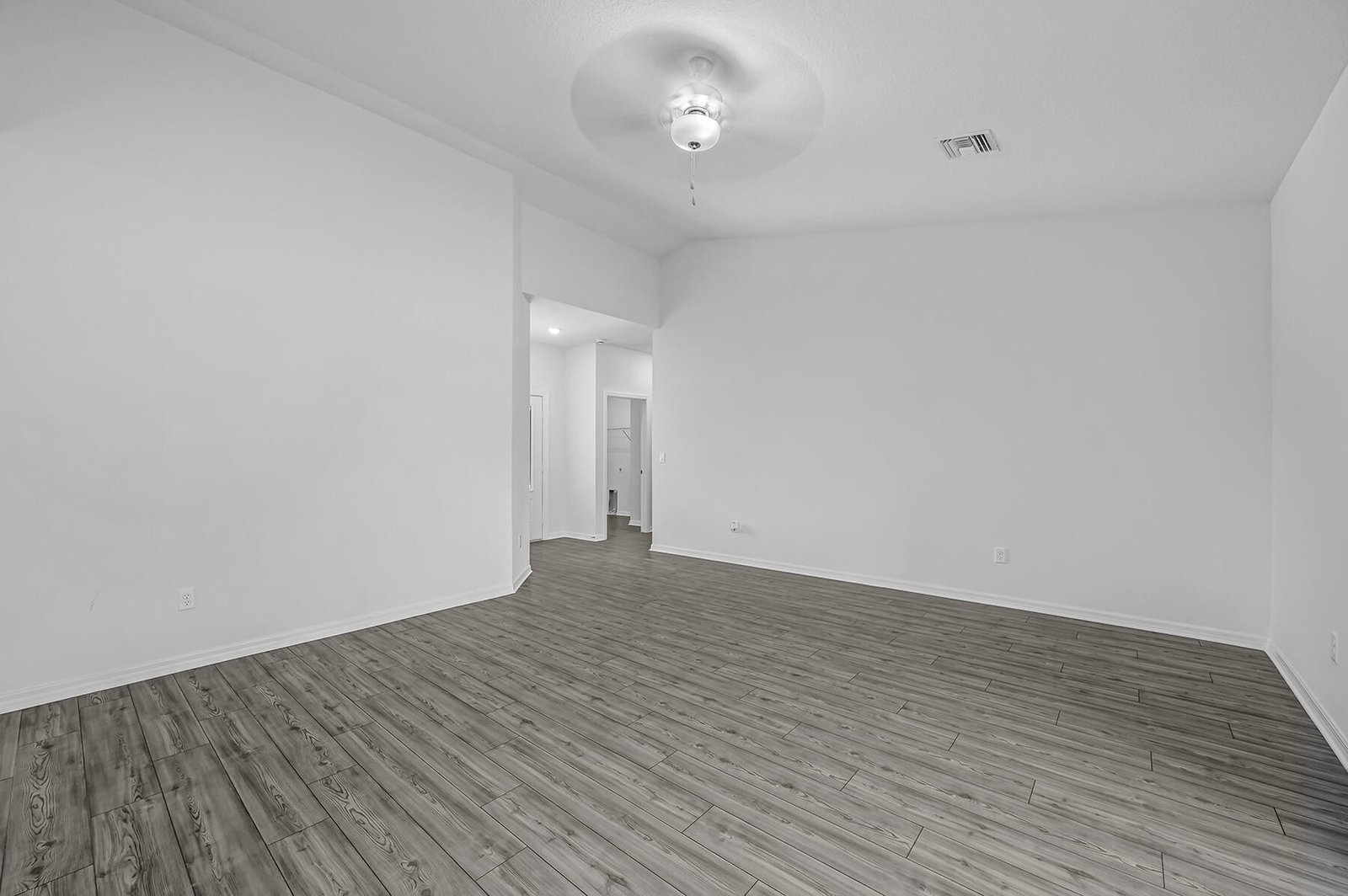 7945 105th Court, Vero Beach, FL 32967 photo 4