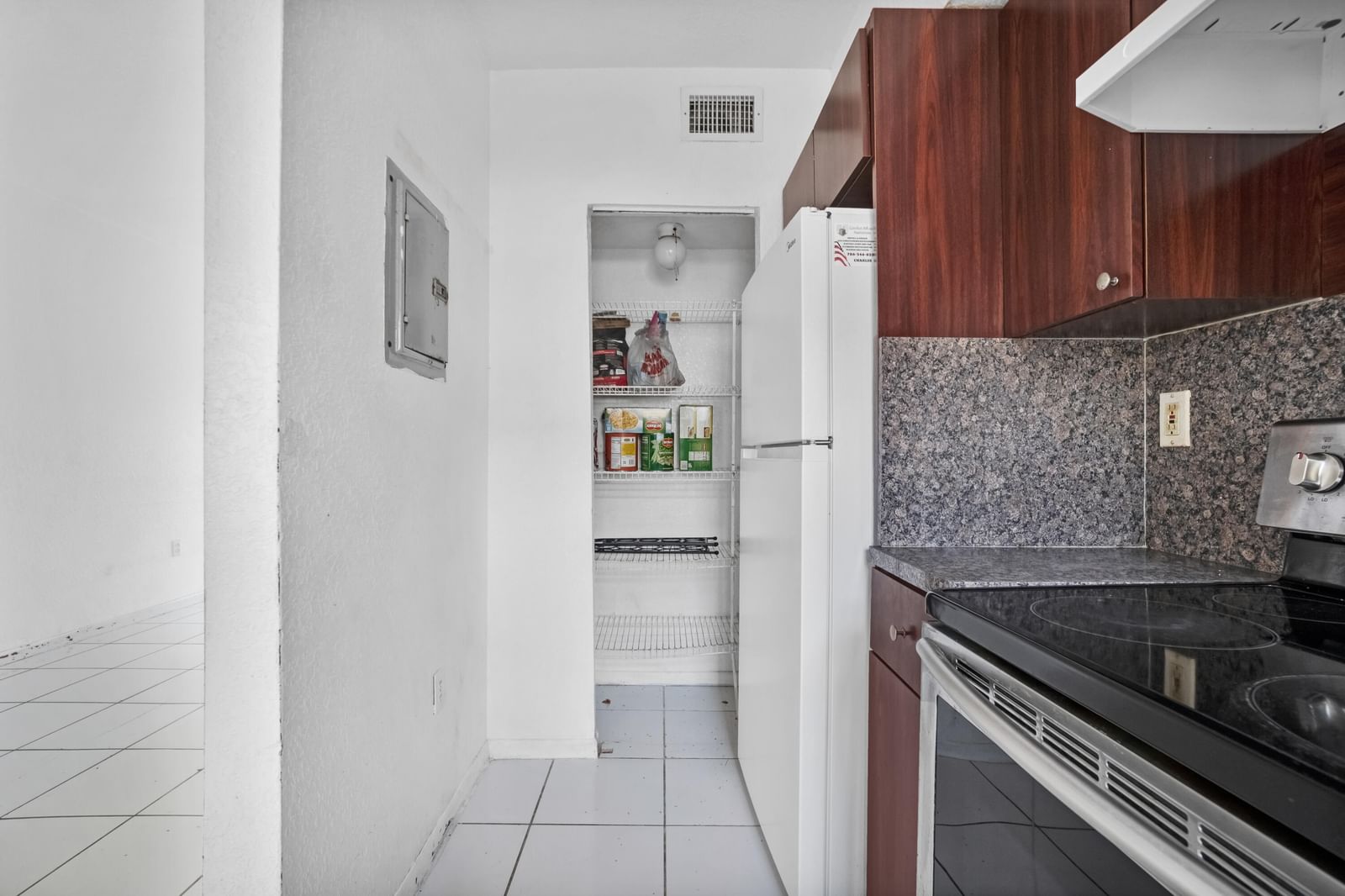 306 NW 84th Terrace #306, Miami, FL 33150 photo 3