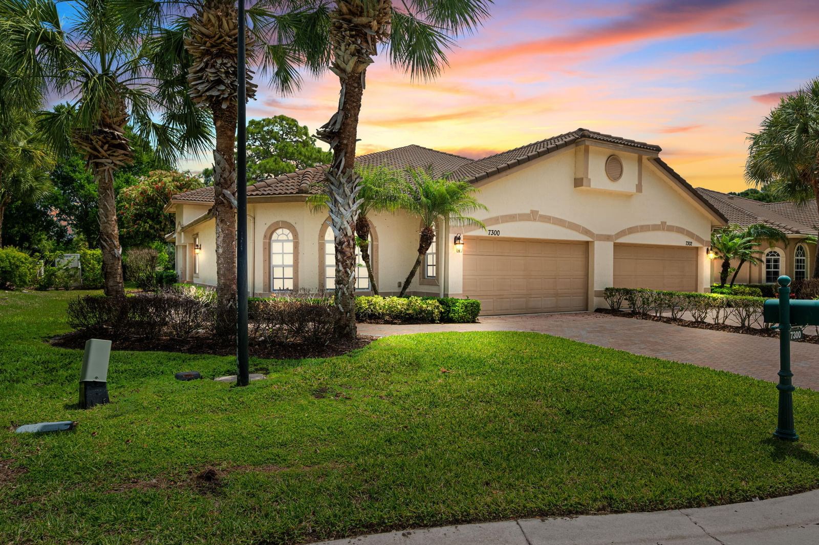 7300 Sea Pines Court, Port St Lucie, FL 34986 photo 2