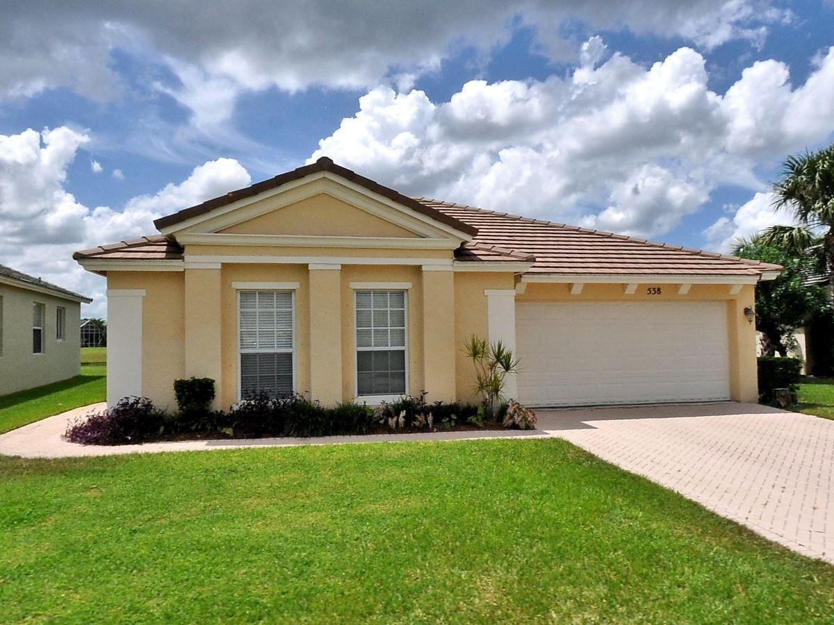538 SW Indian Key Drive, Port St Lucie, FL 34986 photo 2
