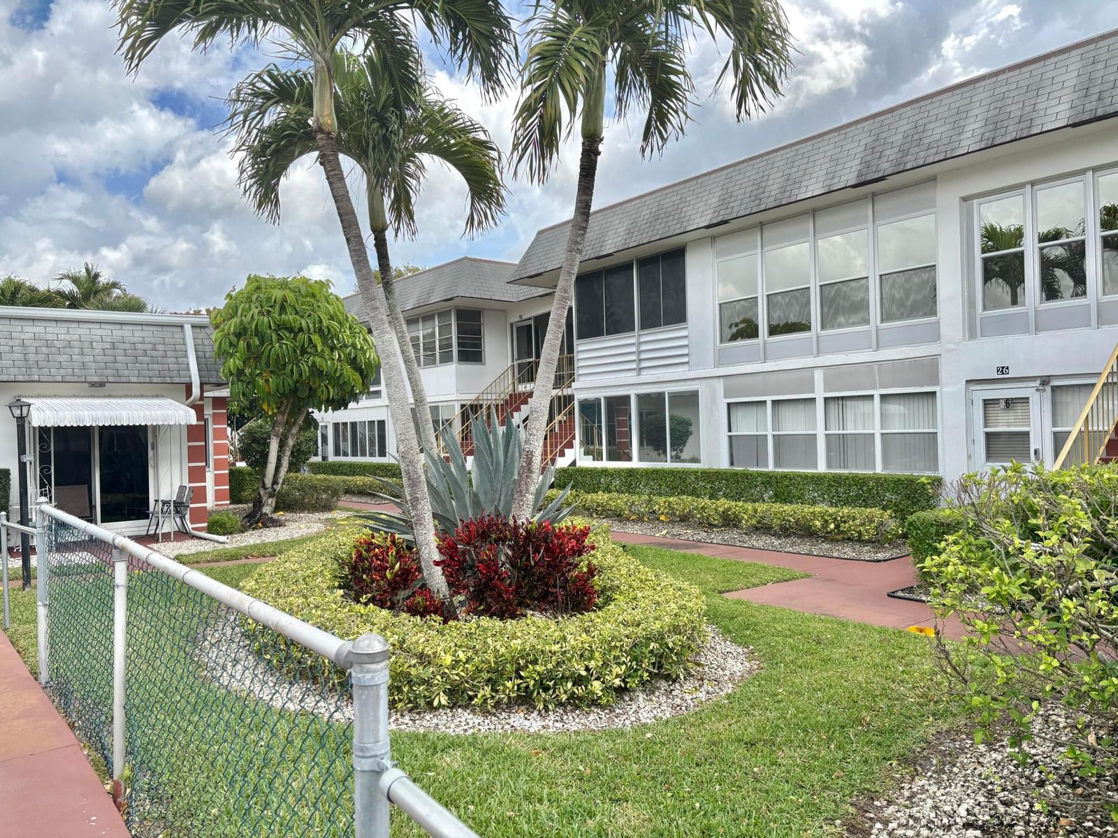 30 Plymouth C, West Palm Beach, FL 33417 photo 2